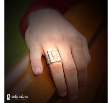 El Yapımı Kehribar Taşlı Gümüş Yüzük El Yapımı Kehribar Taşlı Gümüş Yüzük